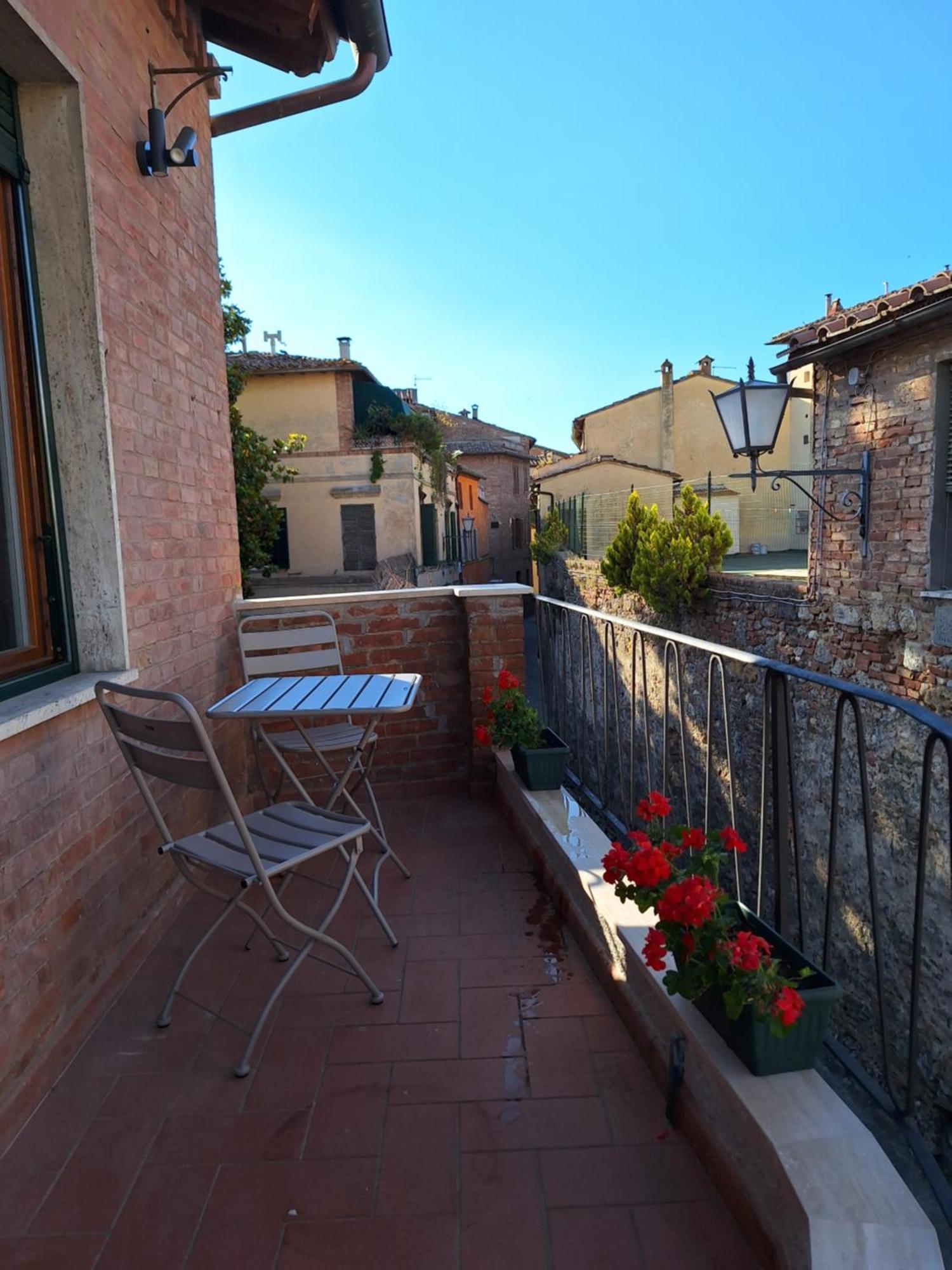 Il "Terrazzino" Nel Cuore Di Siena Luaran gambar